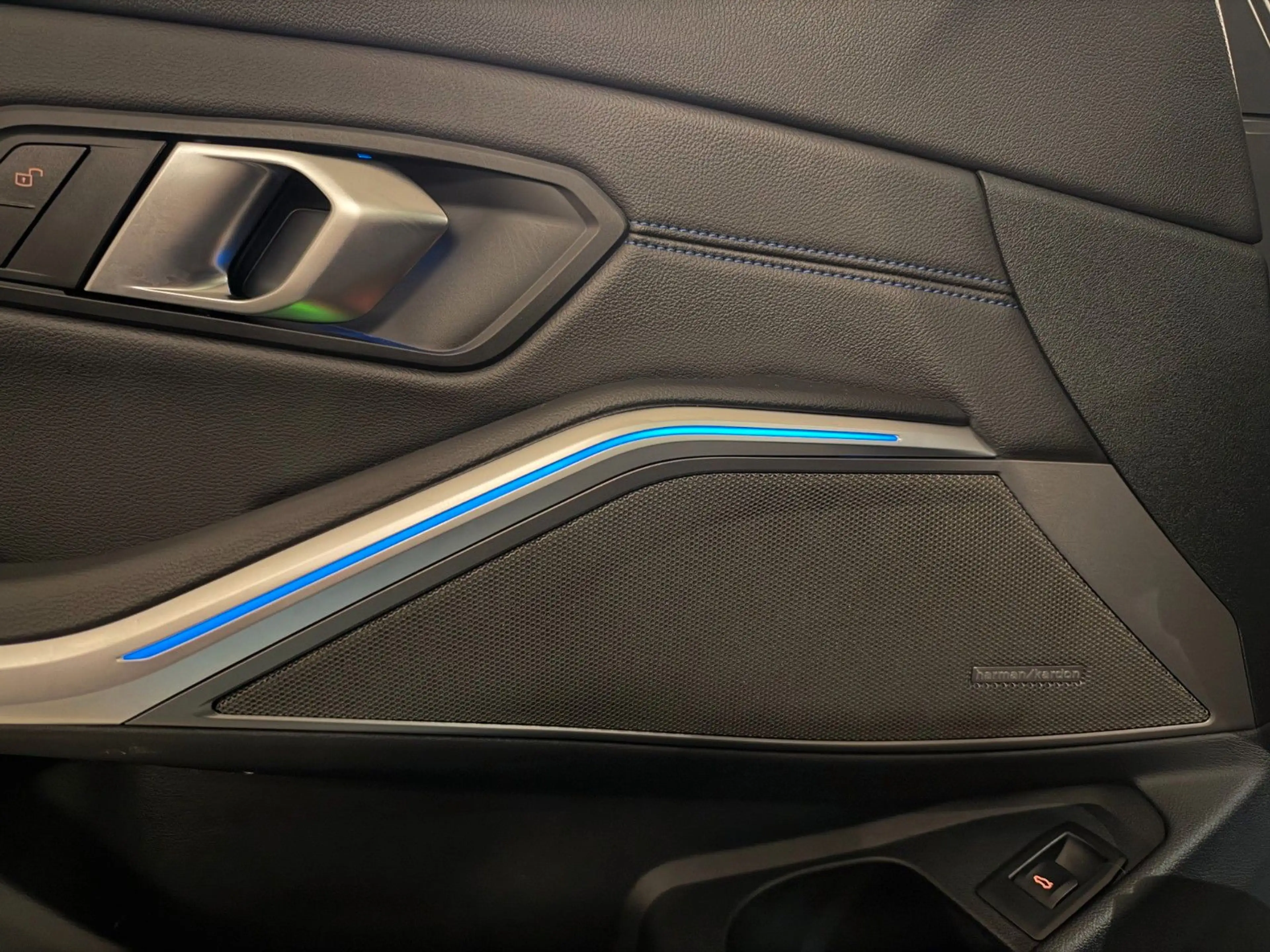 BMW 320 d xDrive M Sport Pro ACC HuD H/K Park 360° — photo 19
