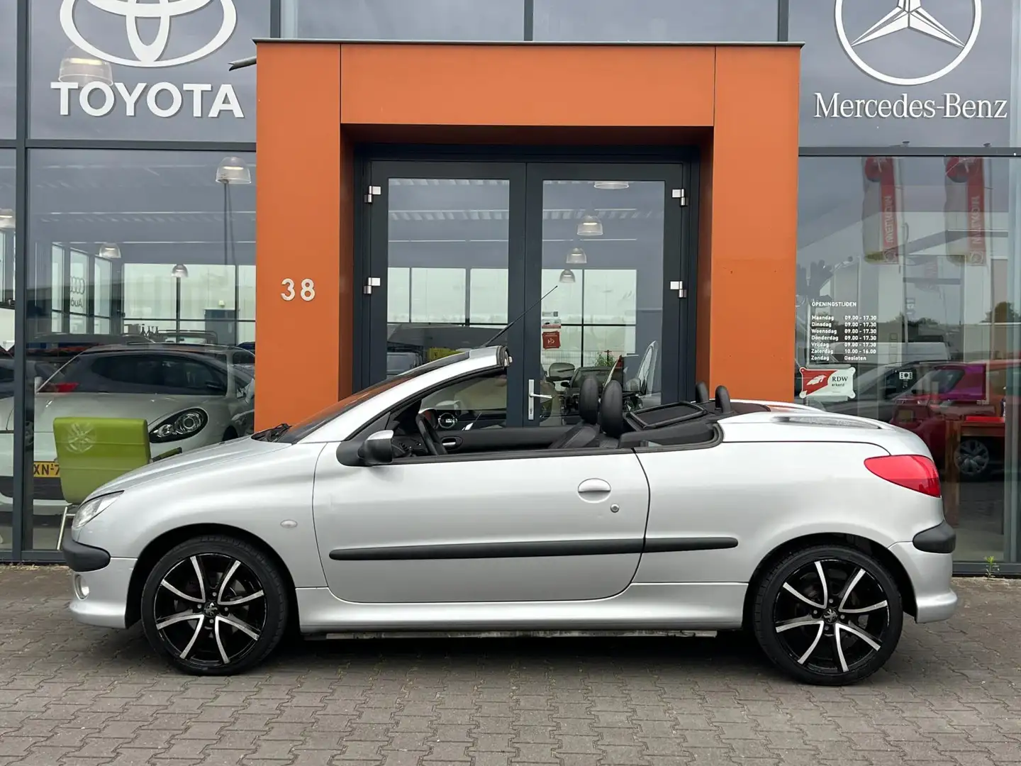 Peugeot 206 CC 1.6-16V|Automaat|Leer|Clima|Elek. ramen&spiegel Grijs - 2
