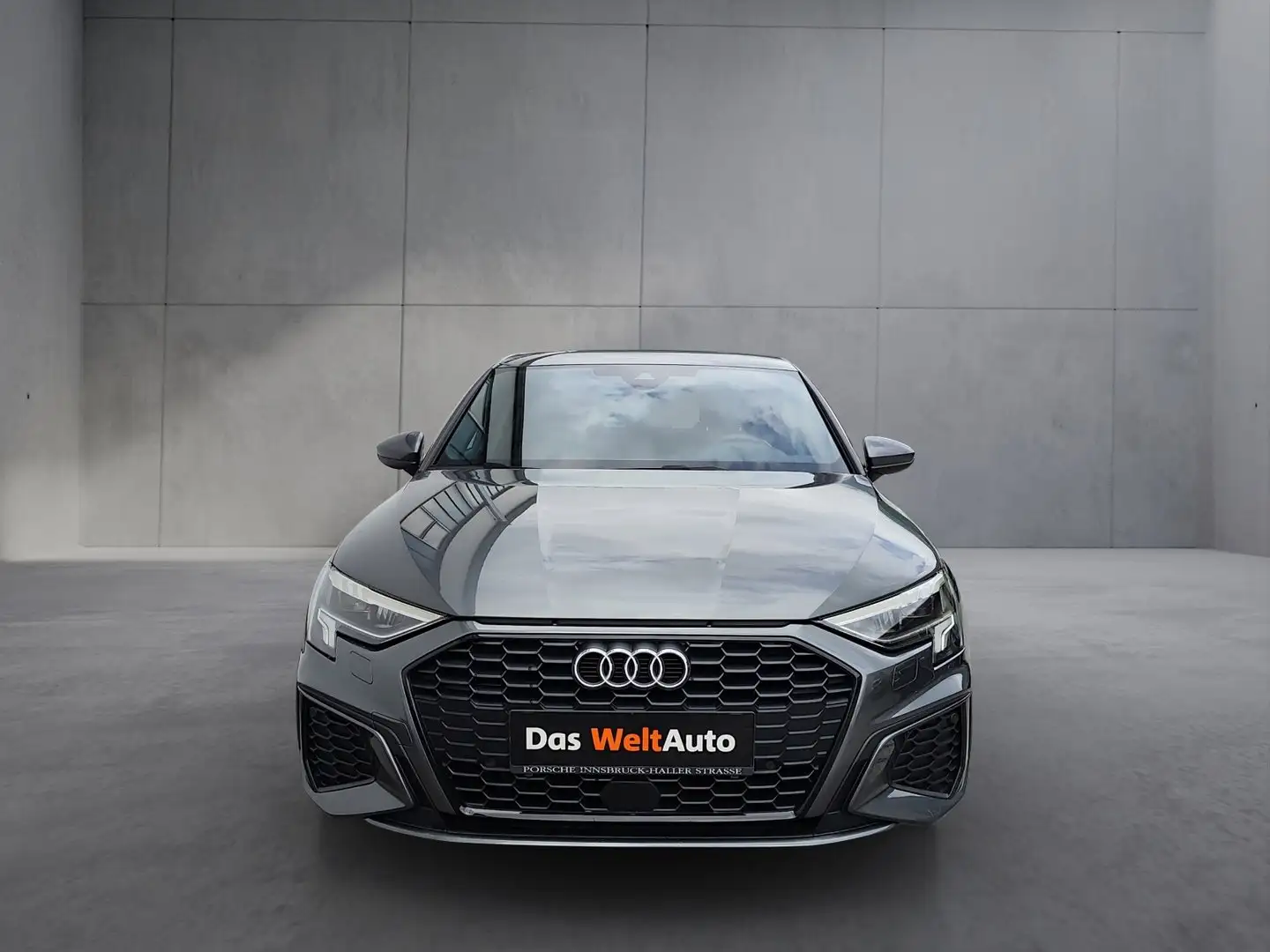 Audi A3 35 TFSI S line exterieur Grau - 2