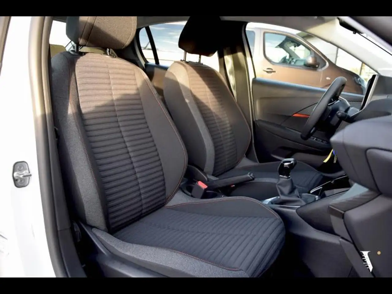 Peugeot 208 CARPLAY | CRUISE | PDC 15