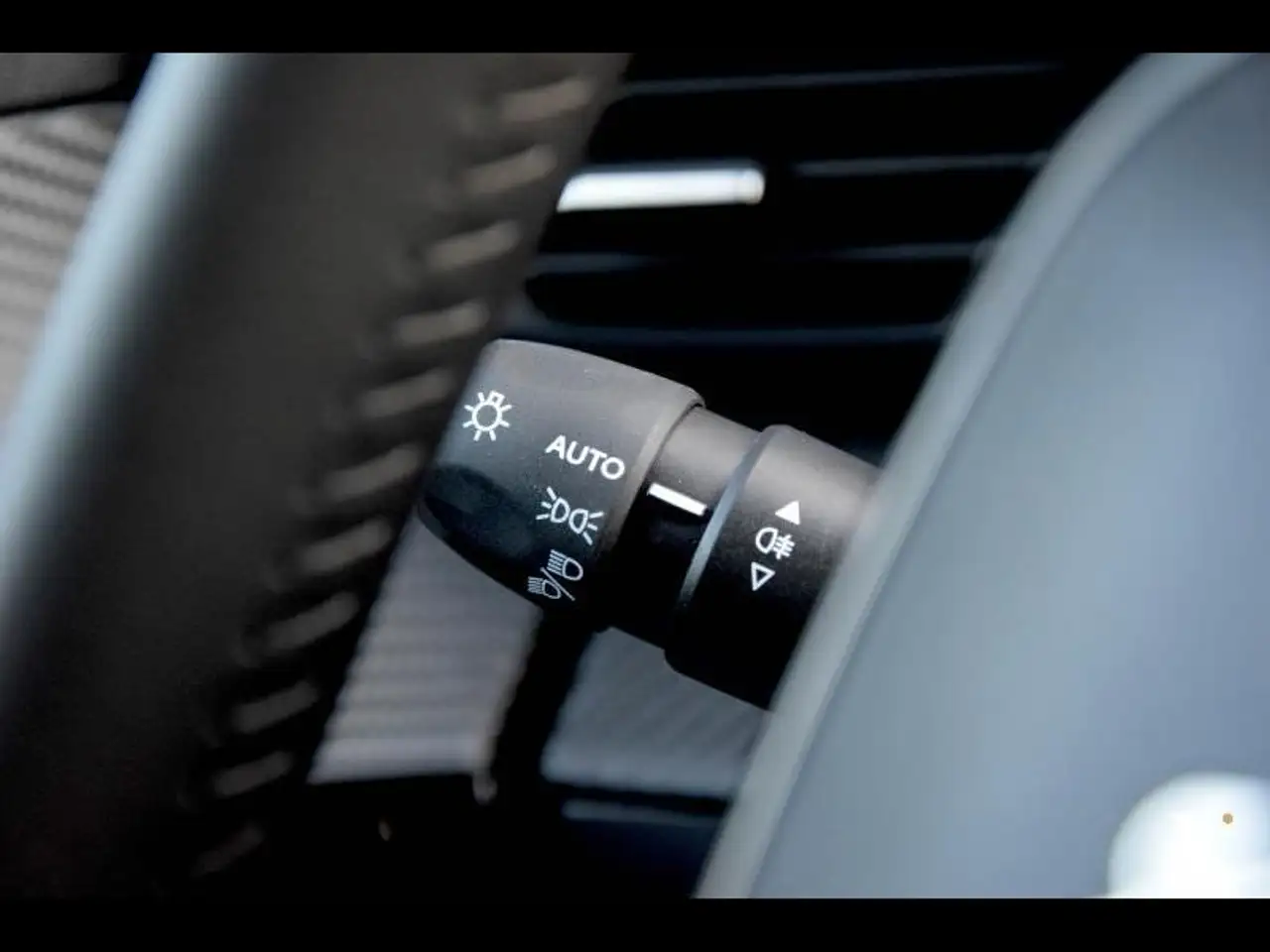 Peugeot 208 CARPLAY | CRUISE | PDC 7