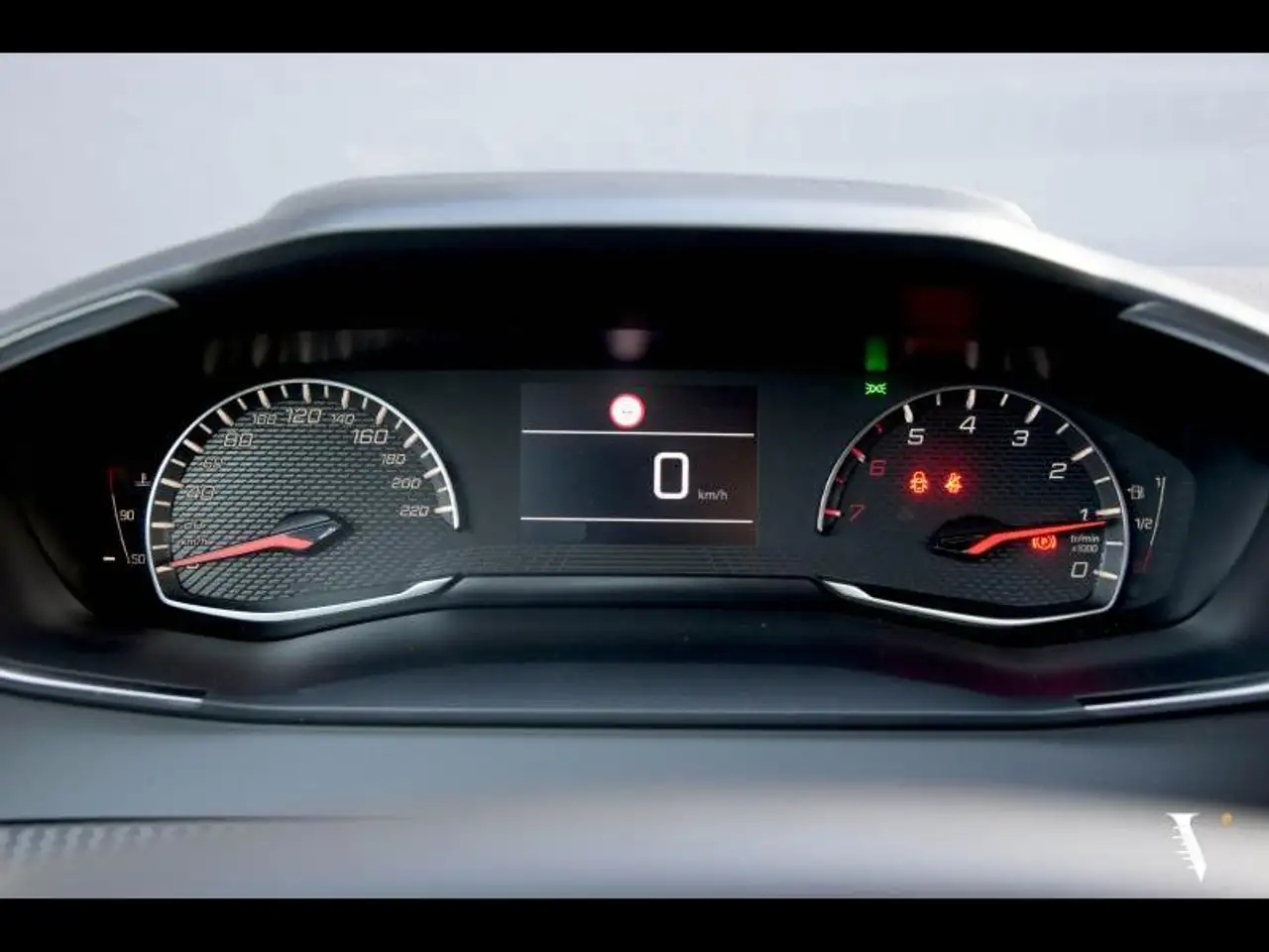Peugeot 208 CARPLAY | CRUISE | PDC 9
