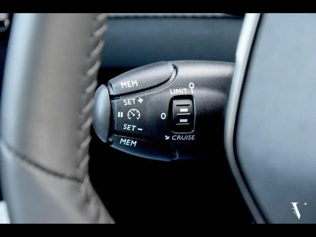 Peugeot 208 CARPLAY | CRUISE | PDC 8