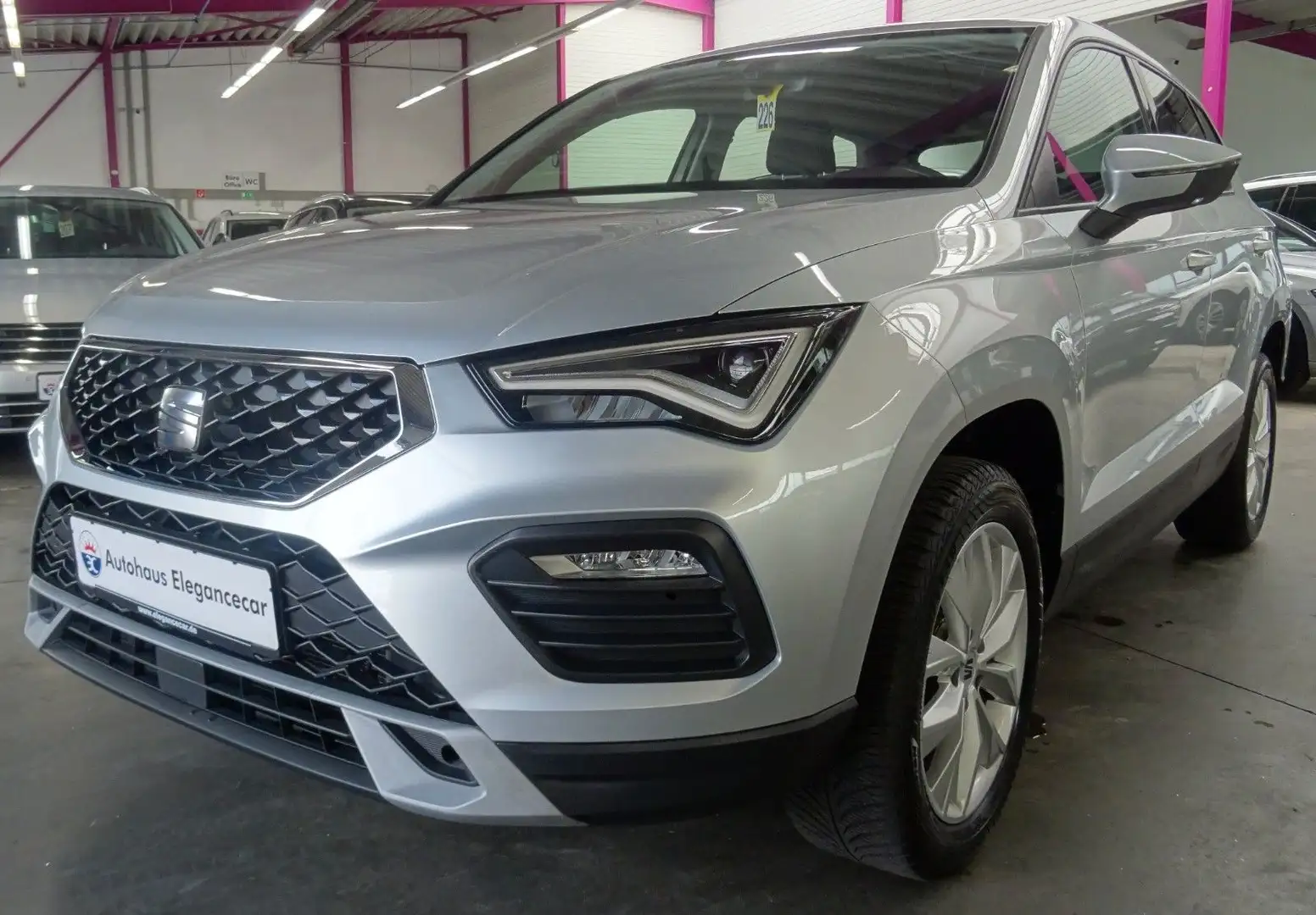 SEAT Ateca ATECA 1.5 TSI STYLE*AHK**WERKSGARANTIE** Argento - 1