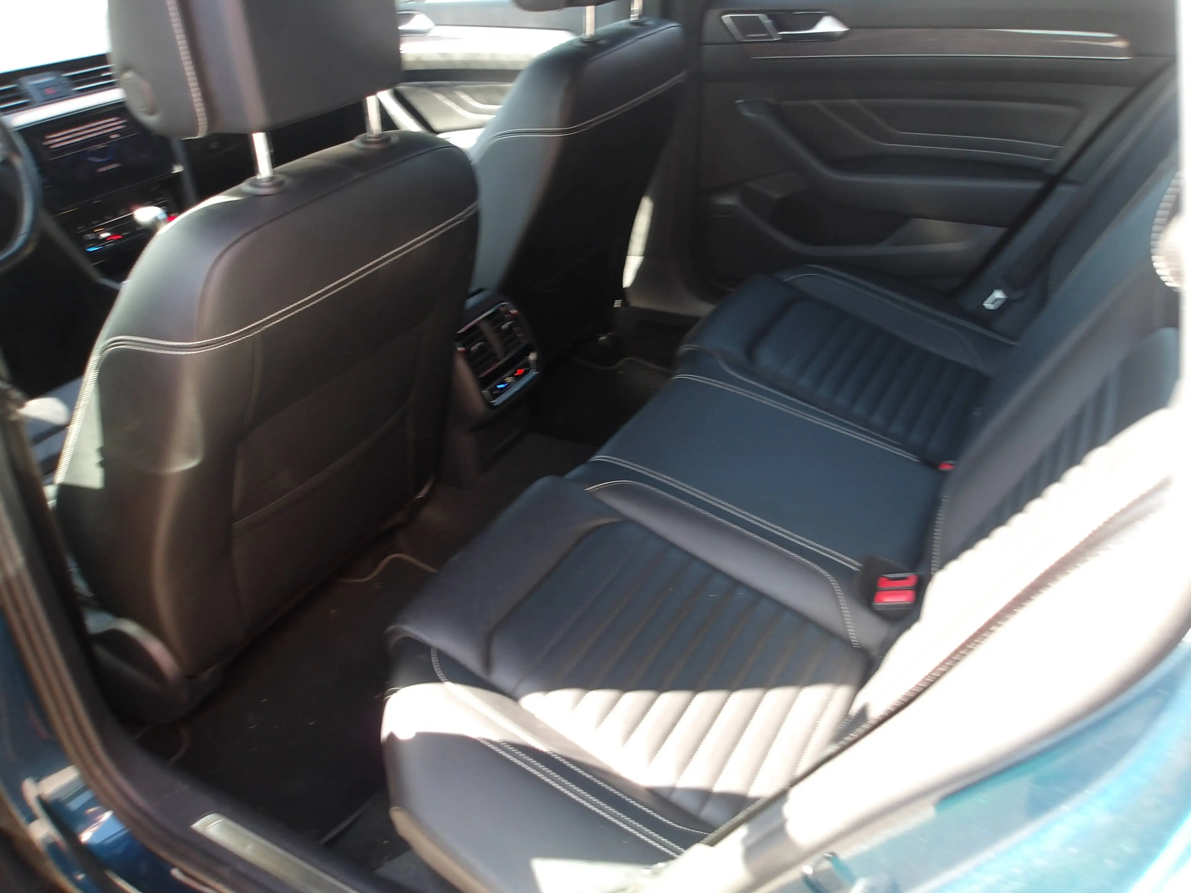 Volkswagen Passat Alltrack Alltrack 4Motion "AHV,Kamera,Webasto" — photo 11