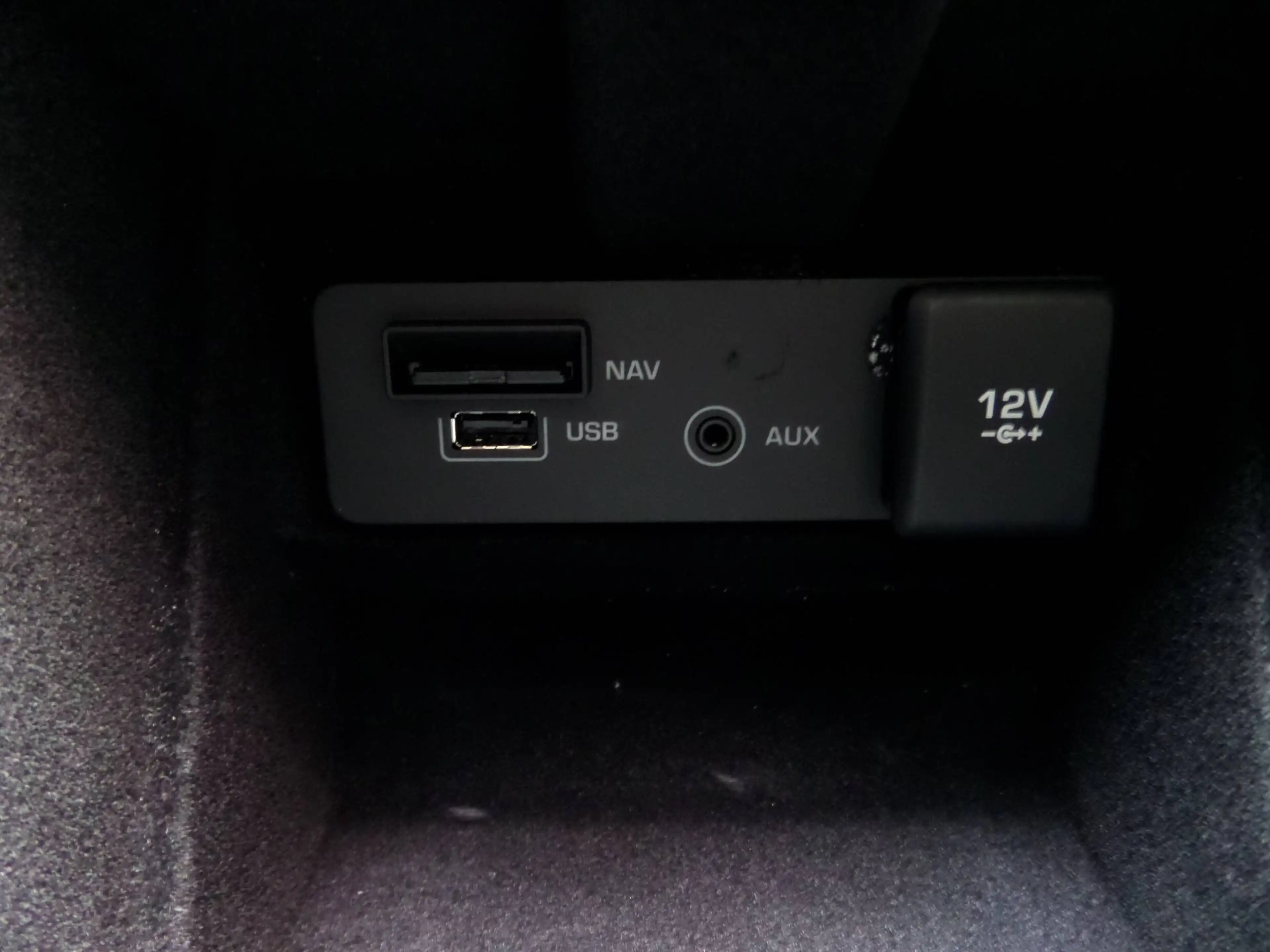 Land Rover Discovery Sport SE AWD+Klimatronic+Xenon+Sound+PDC+Navi+Tempo+1.Hand — photo 15