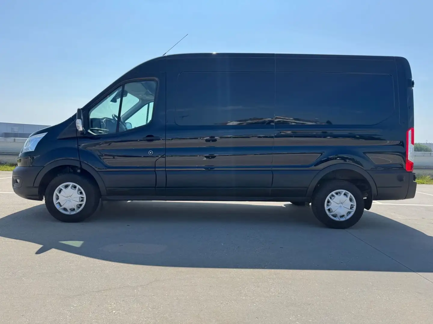 Ford Transit 2,0TDCI*L3*MITTEL-HOCH*KLIMA*NAVI*KAMERA Schwarz - 2