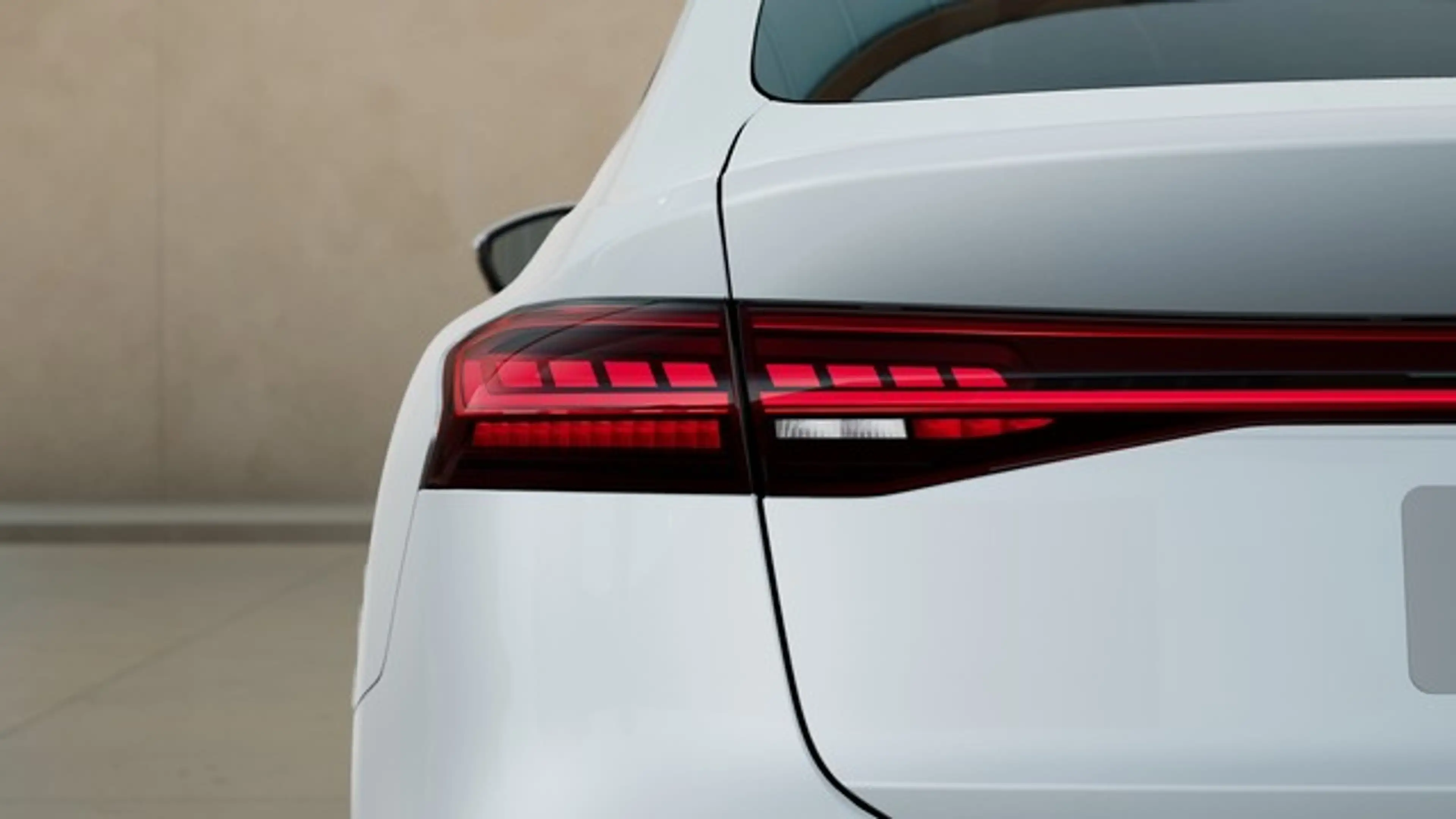 Audi A6 e-tron Sportback Performance AHK ACC Matrix LED Navi+ ... — photo 13