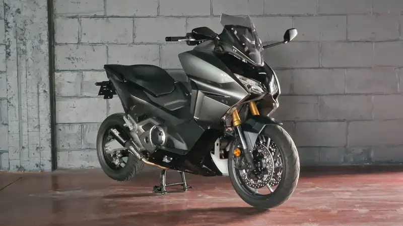 Honda Forza 750 - foto 2