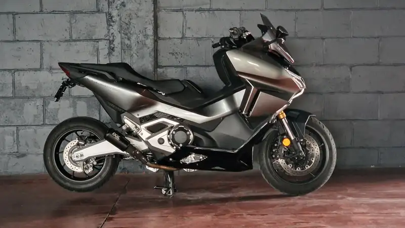 Honda Forza 750 - foto 4