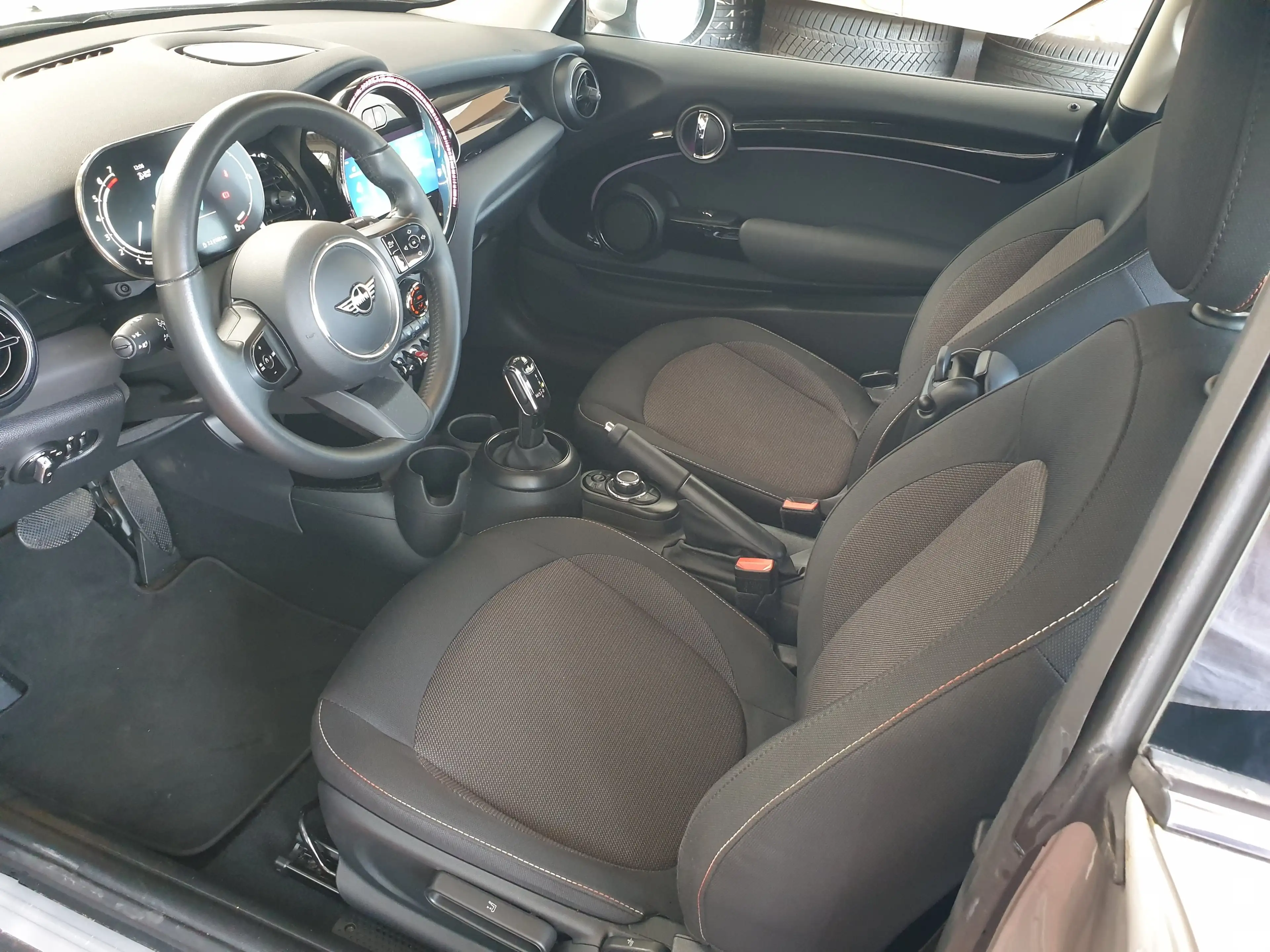 MINI Cooper Essential Trim Aut PDC Tempo DriveAss — photo 11