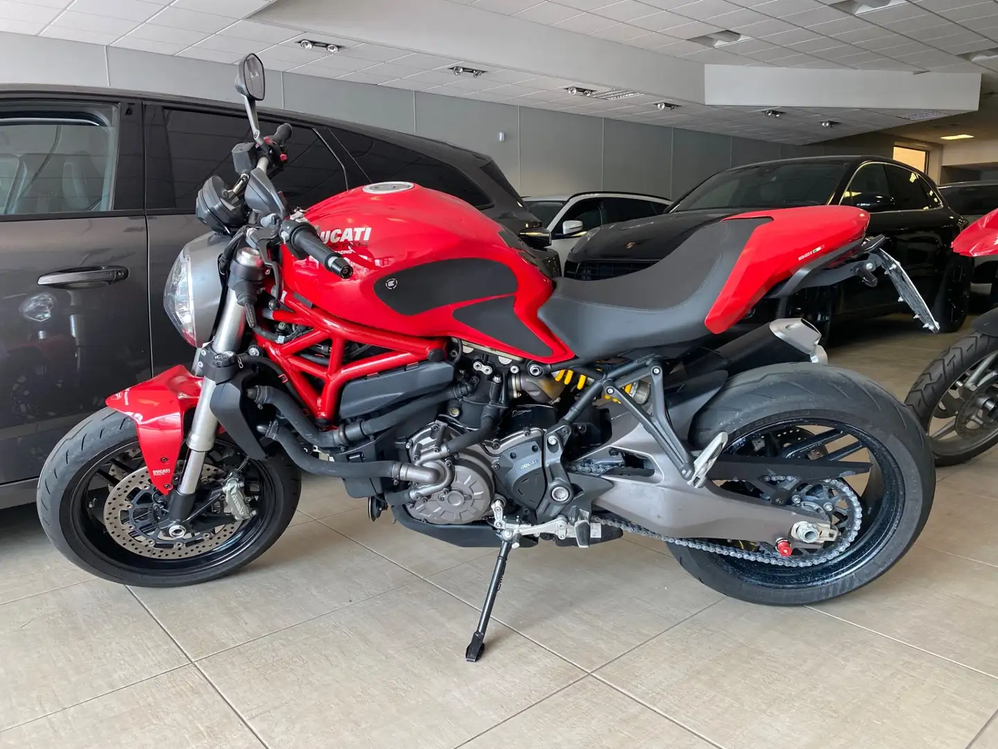 Ducati Monster 821 Rood - 2