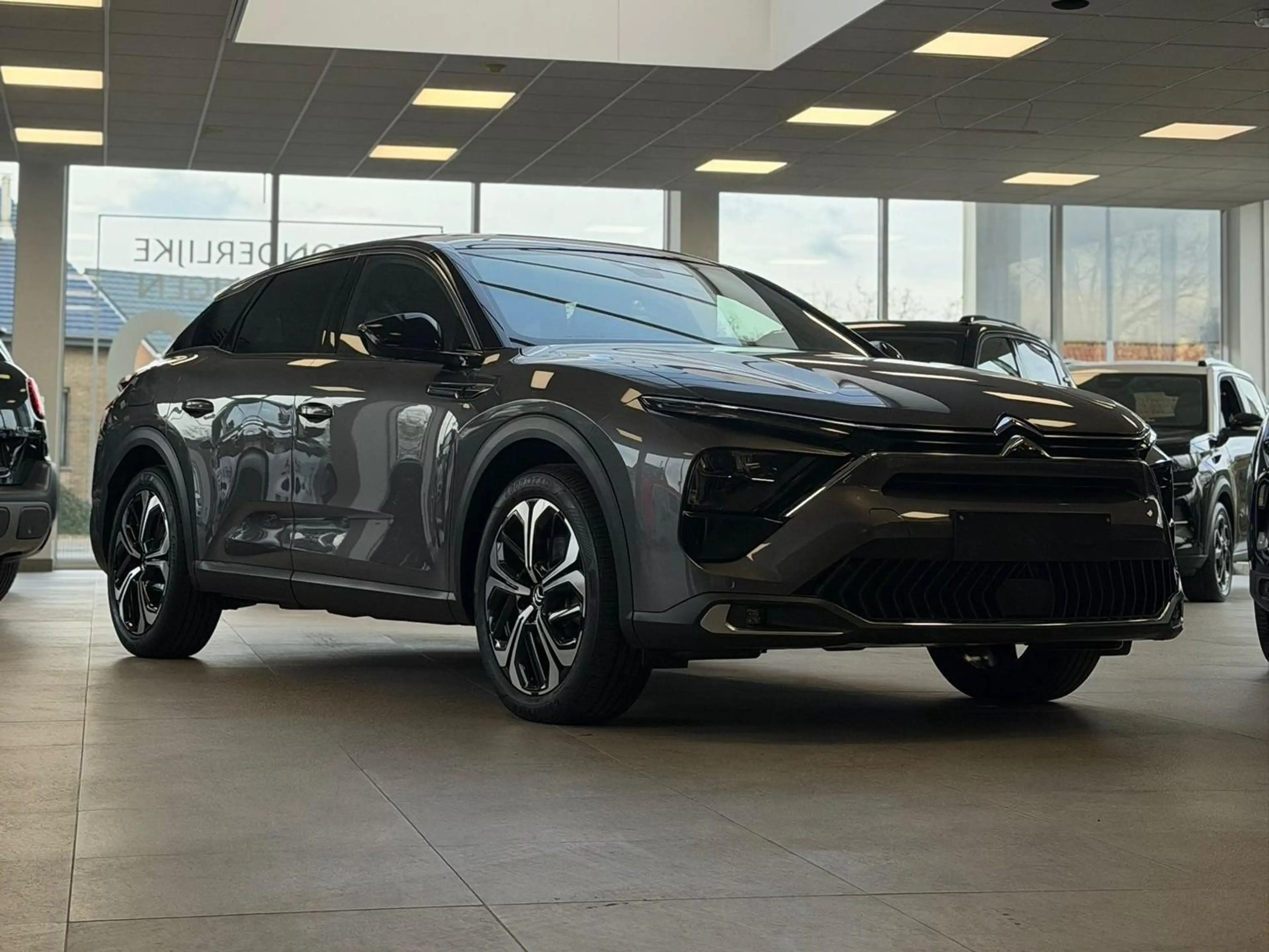 Citroen C5 X C5 X Plug- in Hybrid MAX 225PK // panodak — photo 12