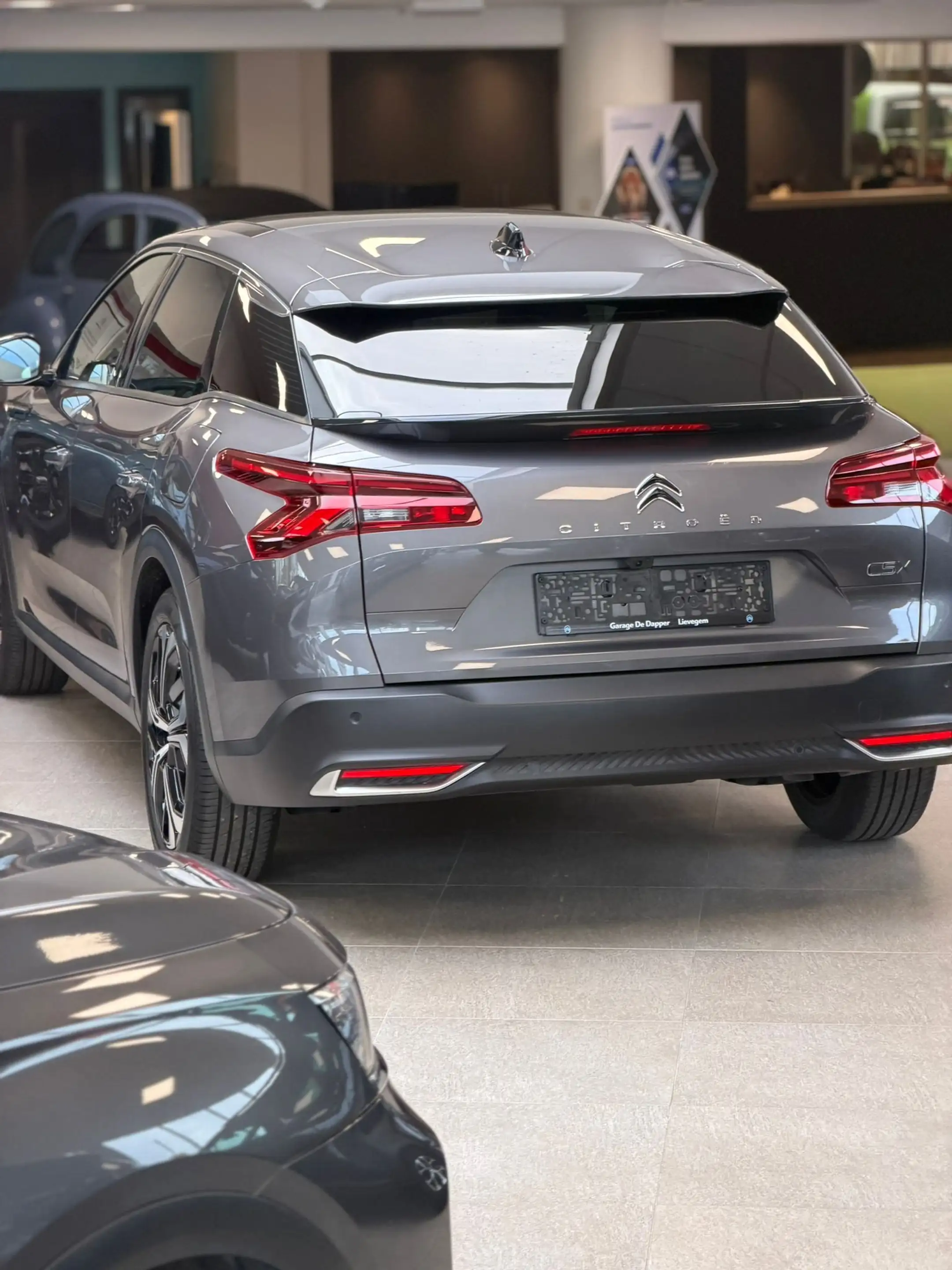 Citroen C5 X C5 X Plug- in Hybrid MAX 225PK // panodak — photo 2
