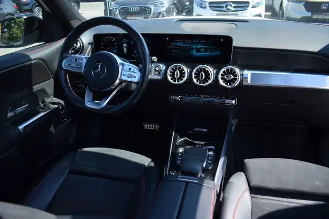 Mercedes-Benz GLB Class view 2