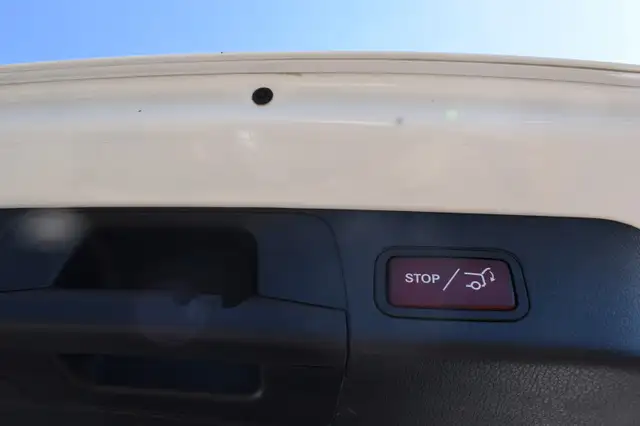 Mercedes-Benz GLB Class view 12
