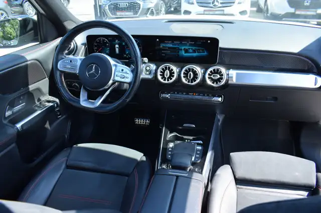 Mercedes-Benz GLB Class view 10