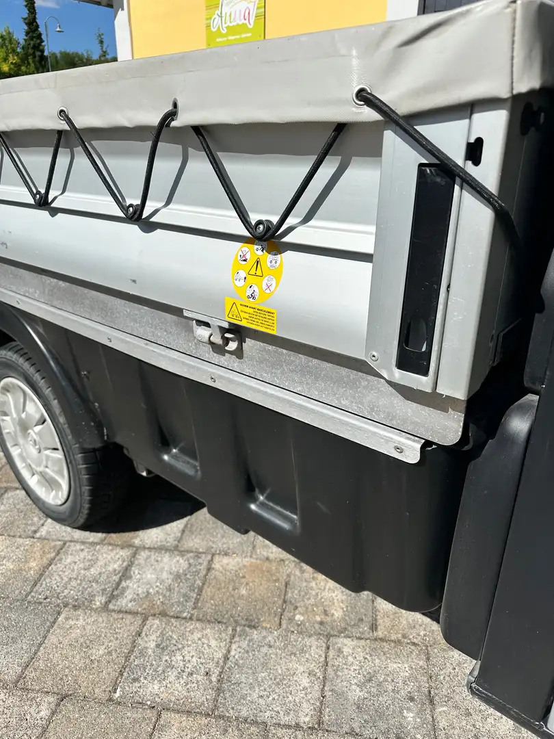 Aixam D-truck Сірий - 1
