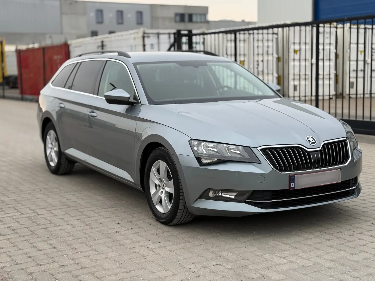 Skoda Superb 1.6 Automatic - Veel Opties Zilver - 1