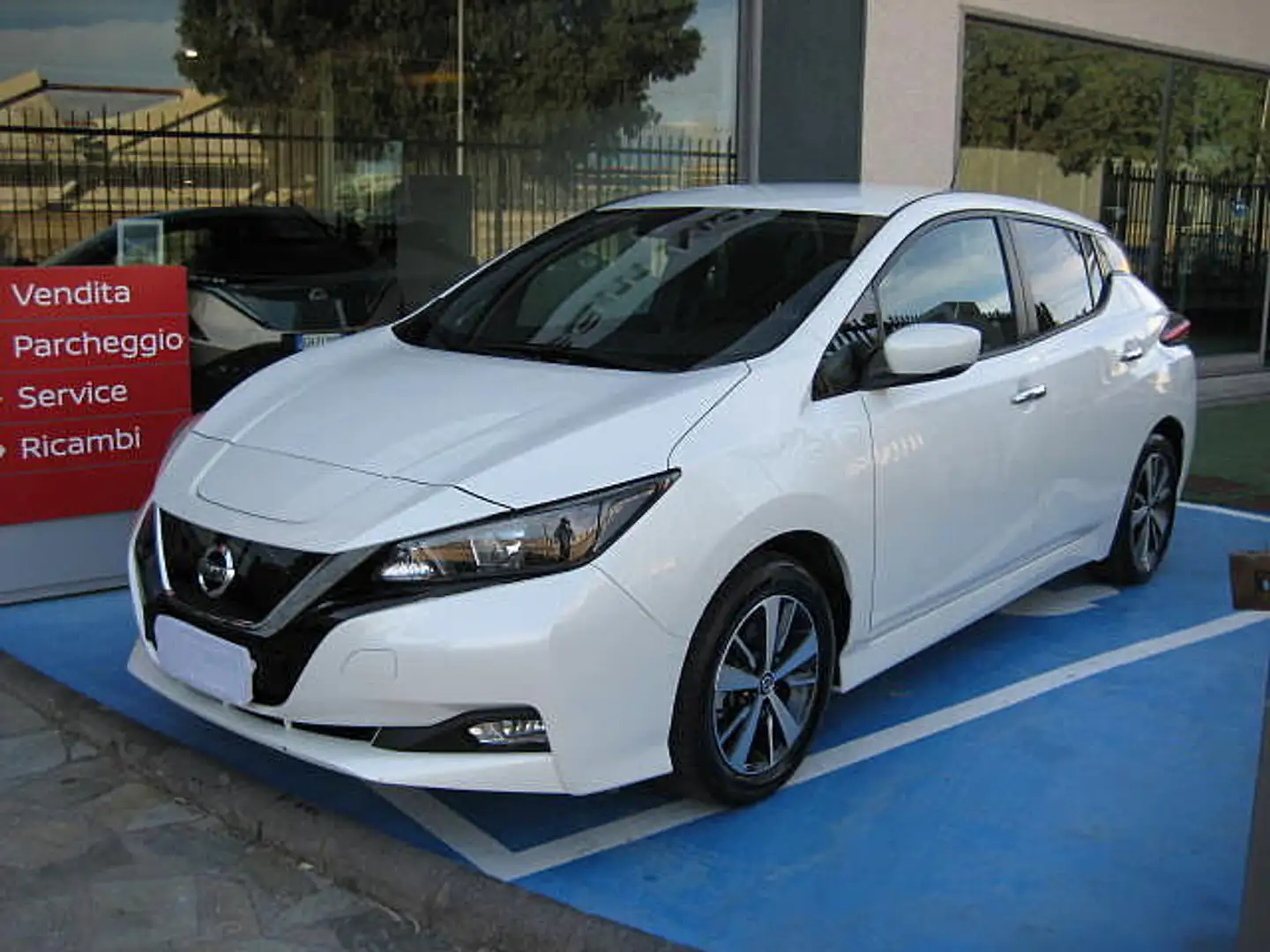 Nissan Leaf 2ª serie Acenta 40 kWh Bianco - 2