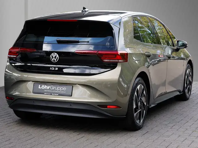 Volkswagen Id.3 view 6
