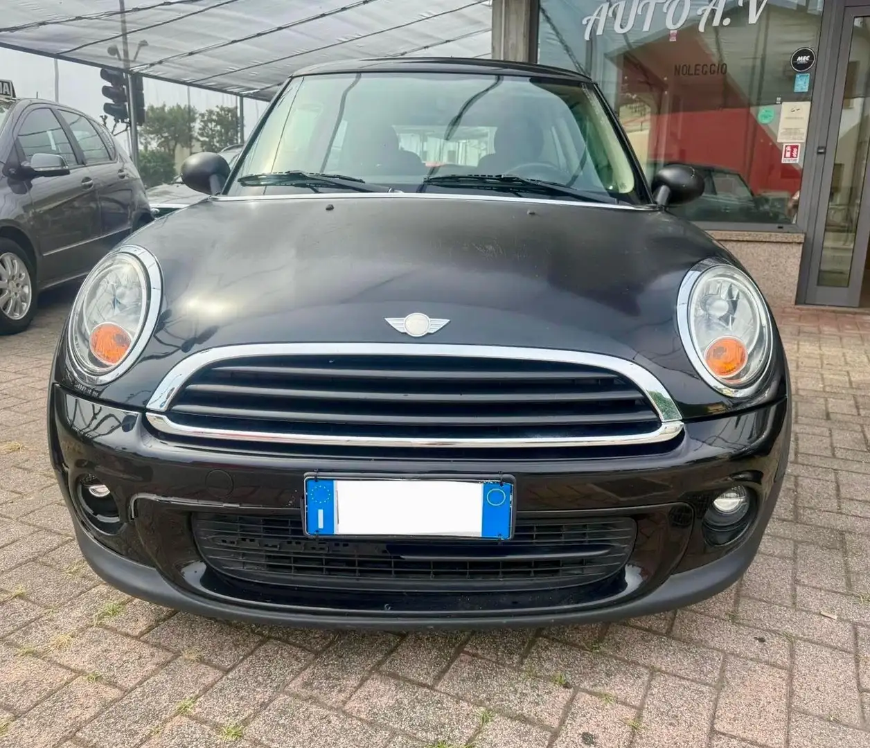 MINI One 1.6 Ray crna - 1