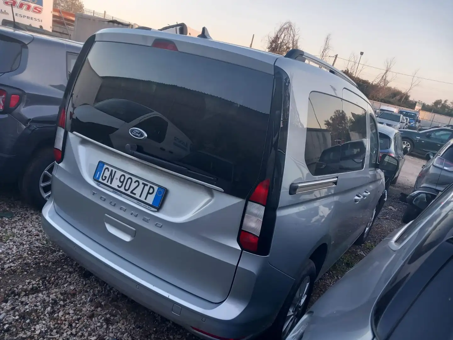 Ford Tourneo Connect FORD TOURNEO CONNECT SINISTRATO 2023 Gris - 2