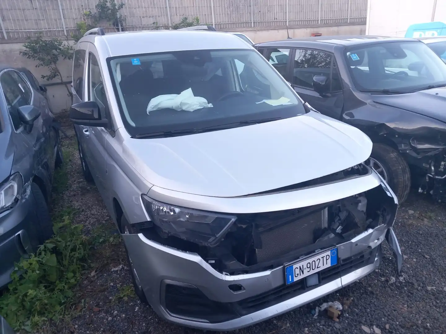 Ford Tourneo Connect FORD TOURNEO CONNECT SINISTRATO 2023 Gris - 1