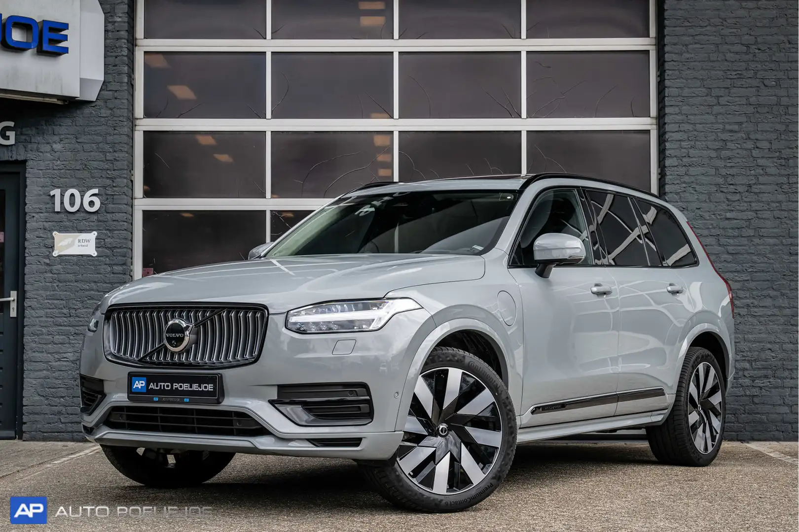 Volvo XC90 2.0 T8 Recharge AWD Ultimate Bright Pano, 7 zitter Gris - 1