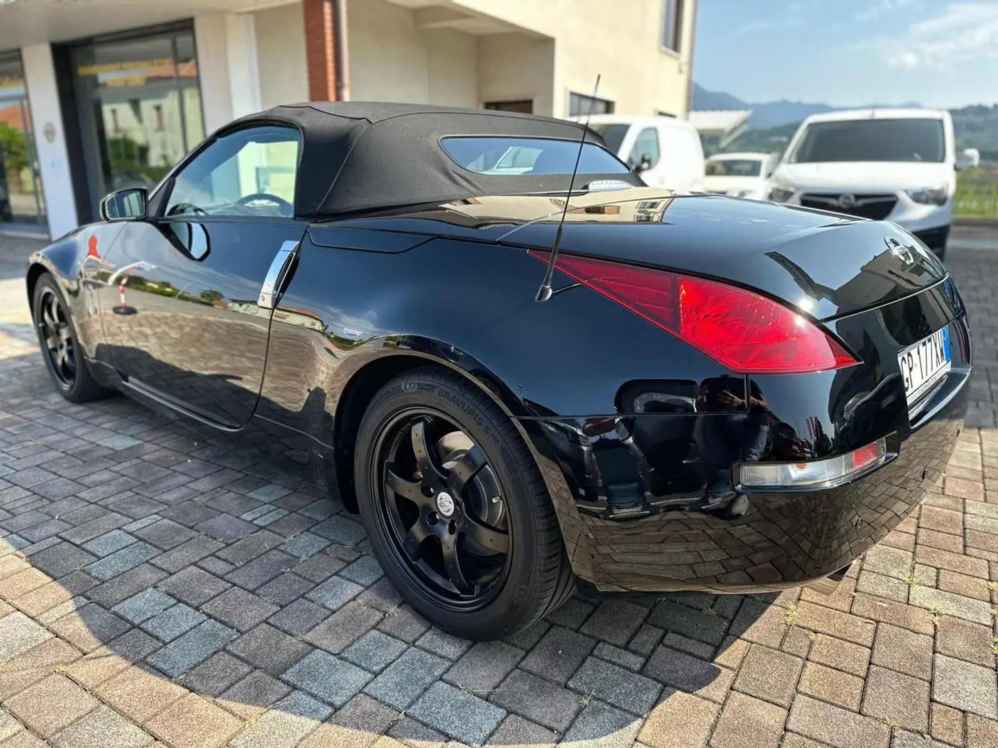 Nissan 350Z Roadster 3.5 V6 Lev 2 Negru - 2