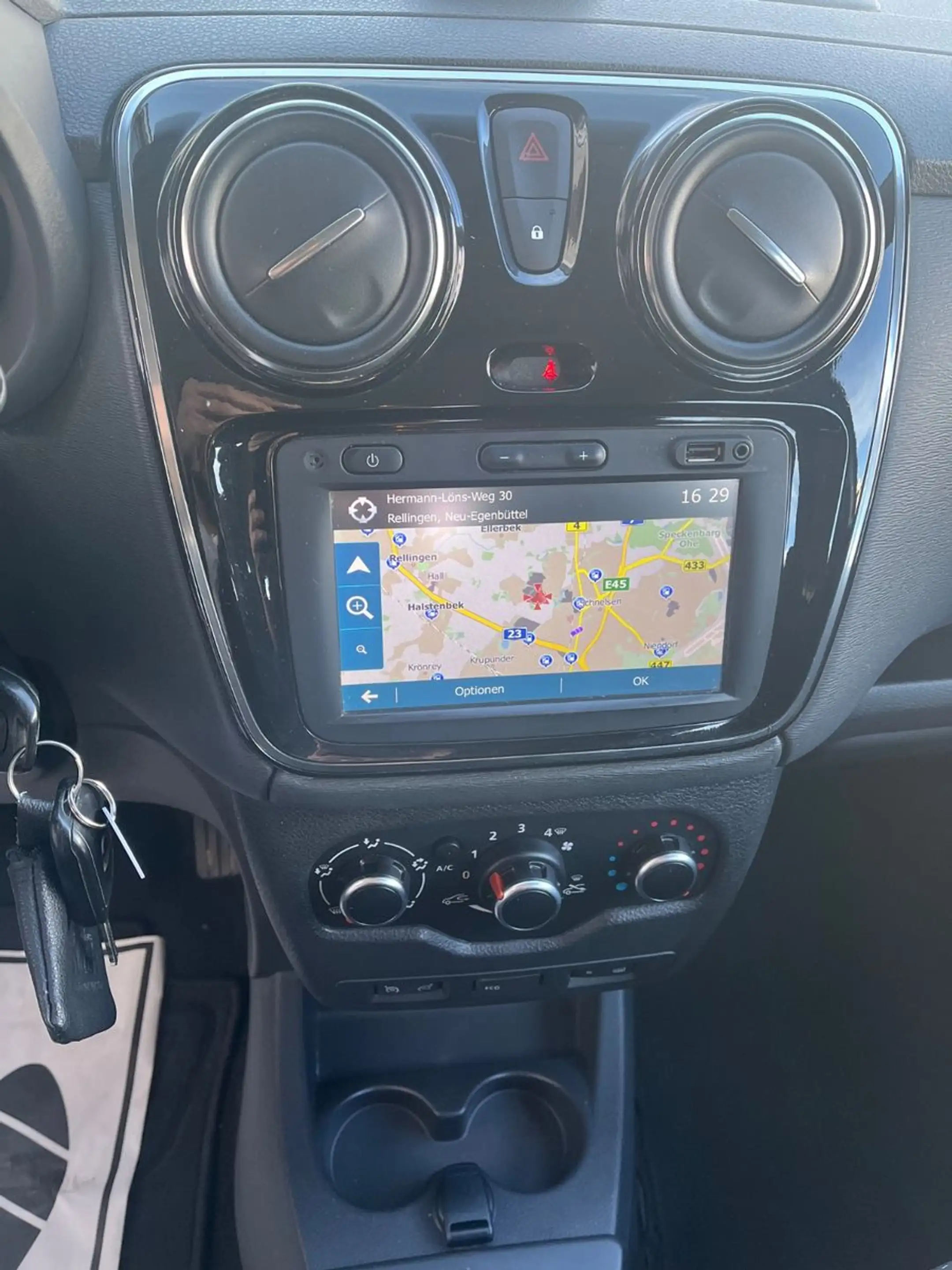 Dacia Lodgy Comfort 7-Sitzer Navi 1.Hand/Scheckheft — photo 13