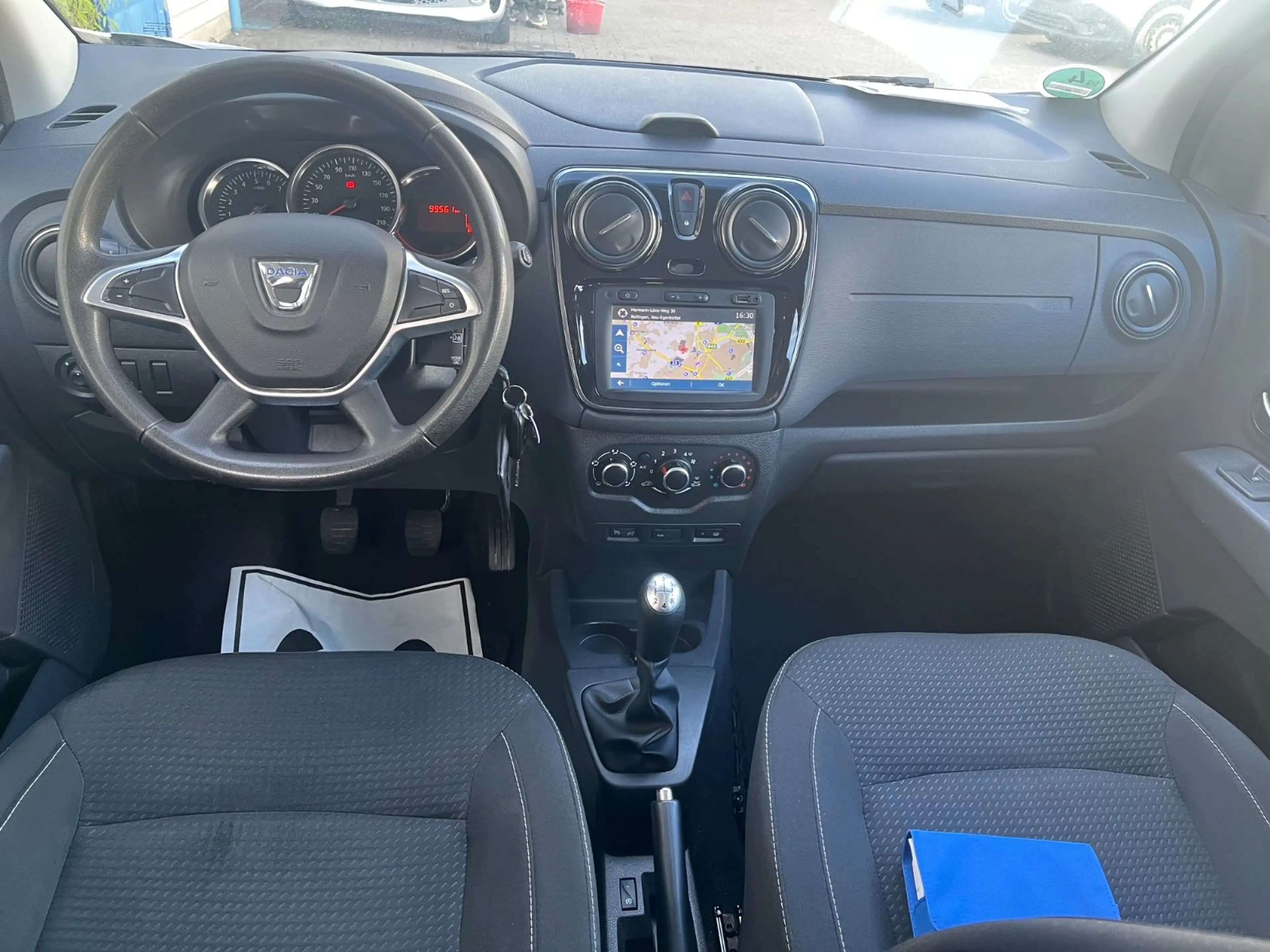 Dacia Lodgy Comfort 7-Sitzer Navi 1.Hand/Scheckheft — photo 9