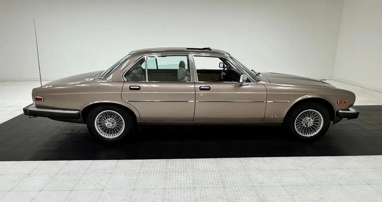 Jaguar XJ6 Vanden Plas 4 Door Saloon, foto 6