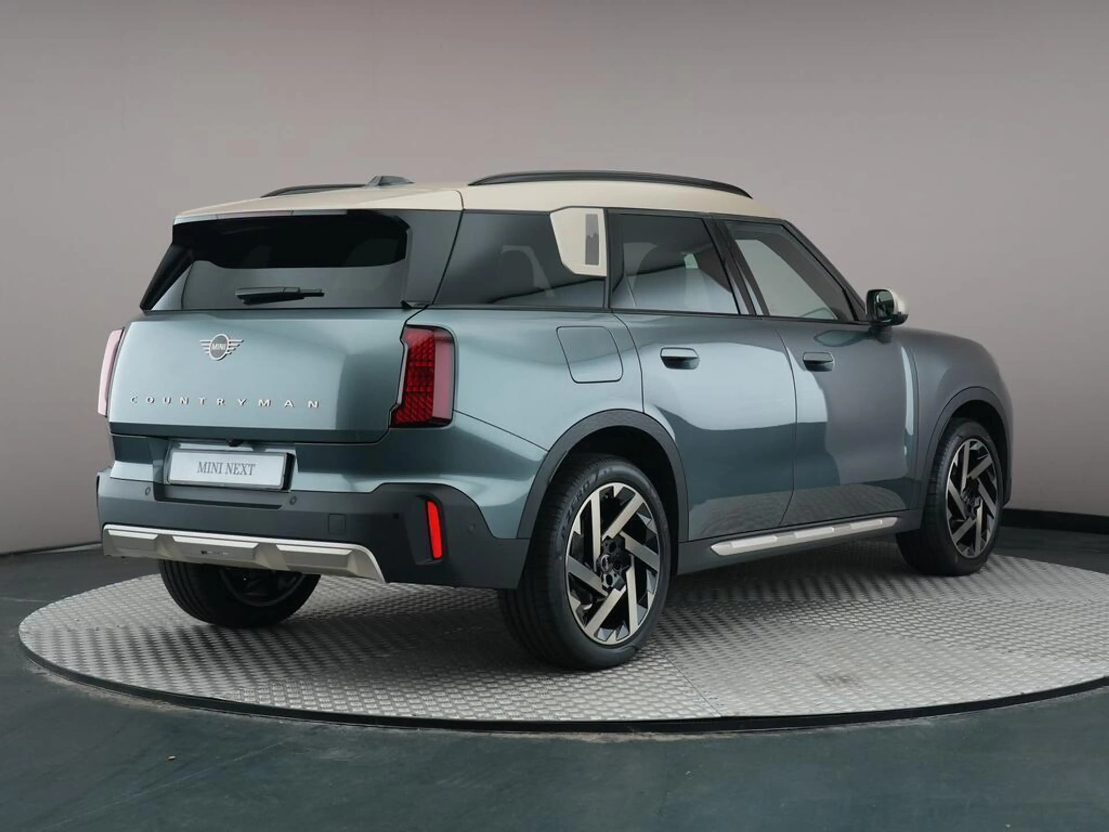 MINI Countryman C 1.5 Favoured XL — photo 10