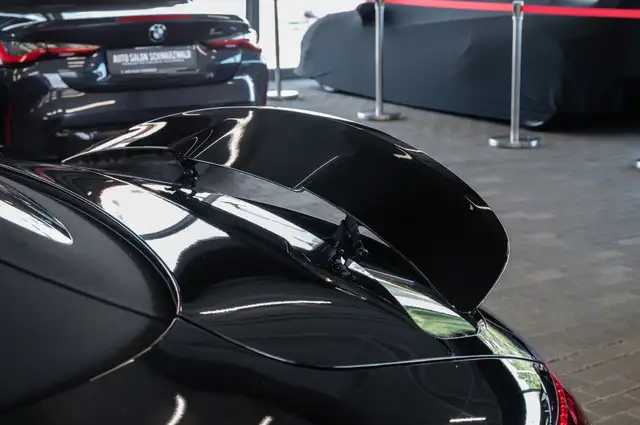 Mercedes-Benz SL view 11