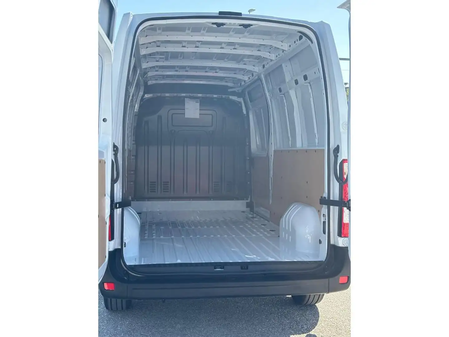 Renault Master Fg. Blue dCi L3H2 3500 T 99kW Blanc - 2