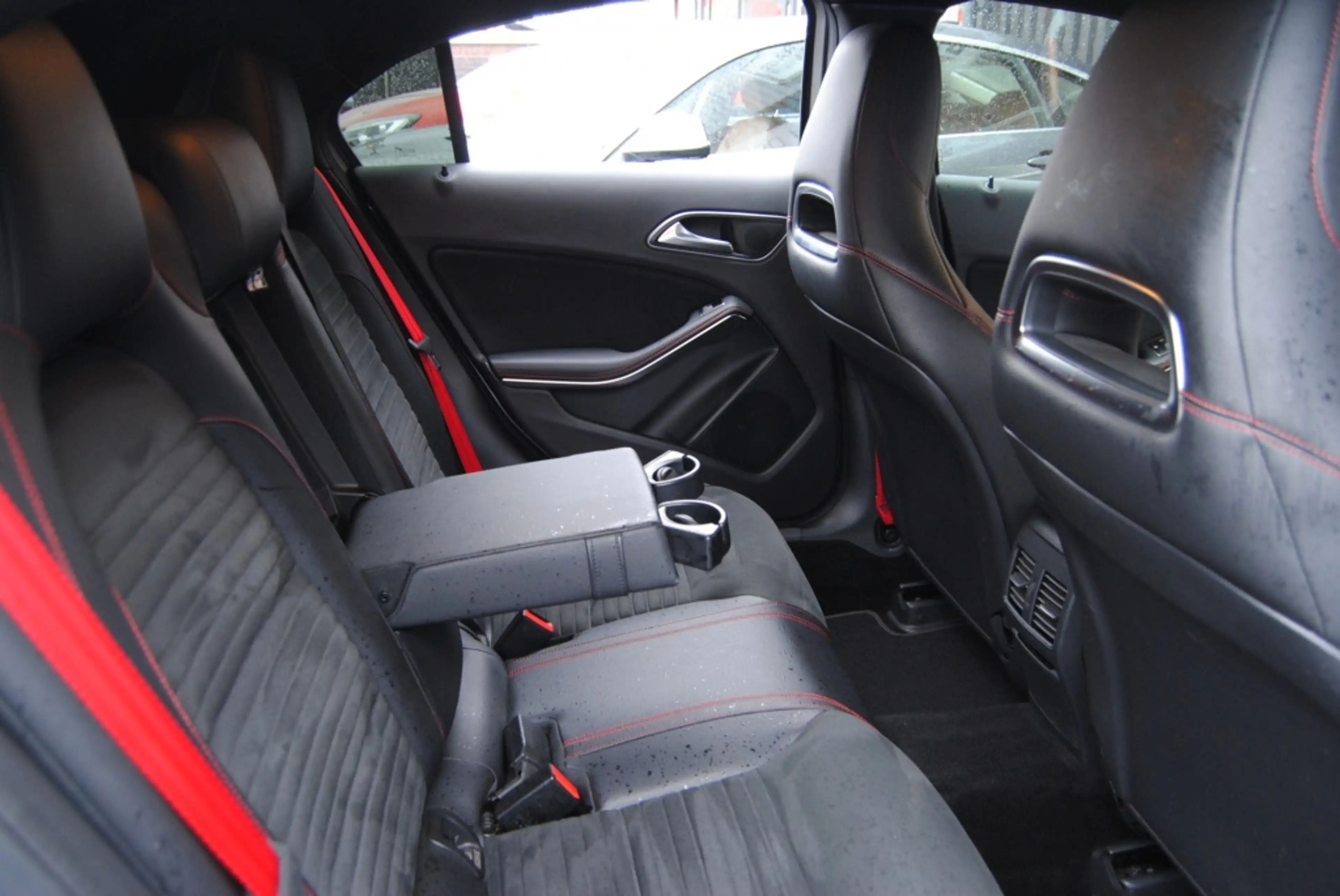 Mercedes-Benz A 250 A 250 Sport || AMG Pakket|| Stoelverwarming|| Hand — photo 8