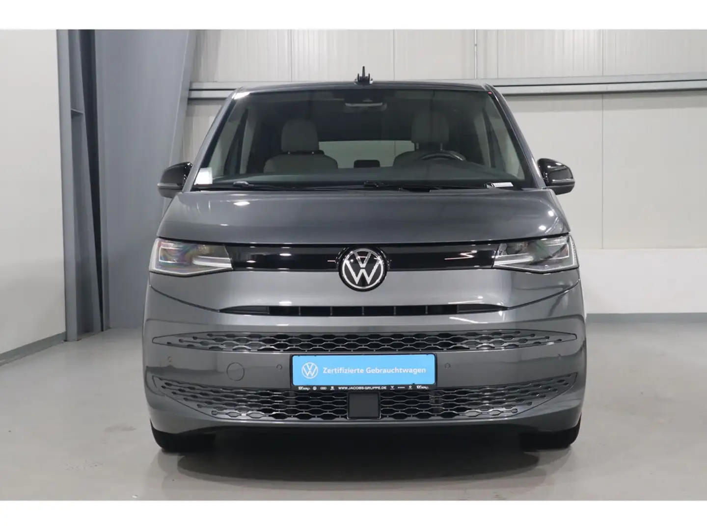 Volkswagen T7 Multivan 1,5 l 130 kW eHybrid 4MOTION 4MOTION 6-Gang-DSG Radst. 31 Grau - 2