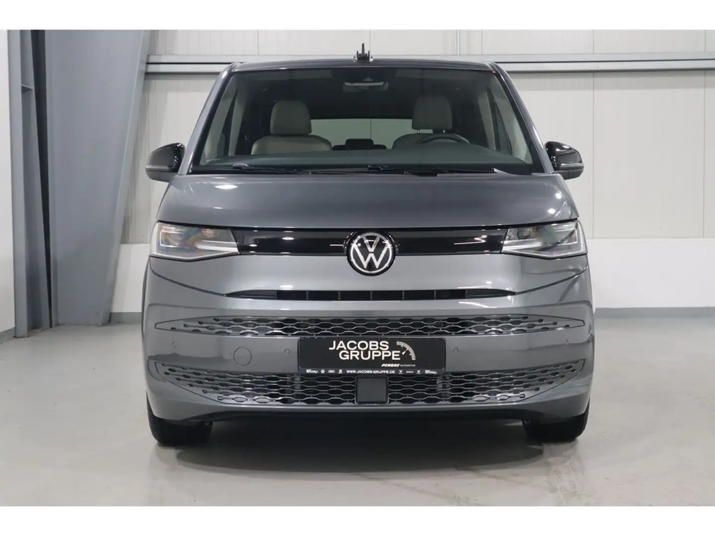 Volkswagen T7 Multivan 1,5 l 130 kW eHybrid 4MOTION 4MOTION 6-Gang-DSG Ra Grau - 2