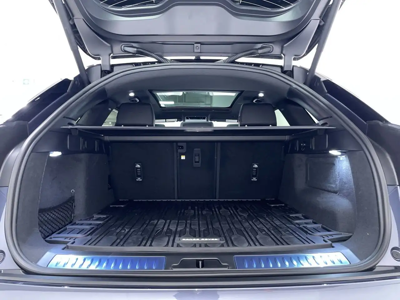 Land Rover Range Rover Velar снимка Land Rover Range Rover Velar