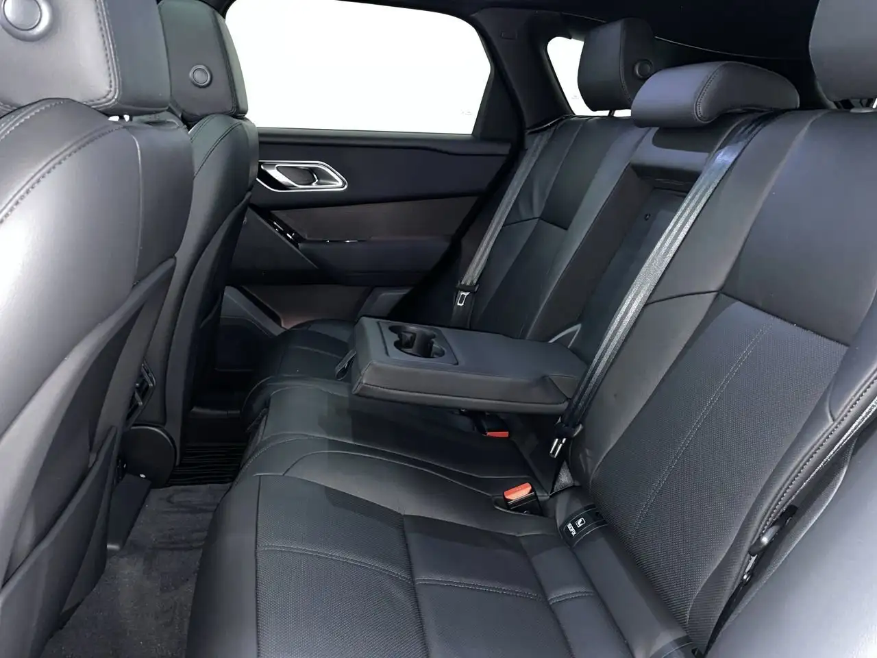 Land Rover Range Rover Velar снимка Land Rover Range Rover Velar