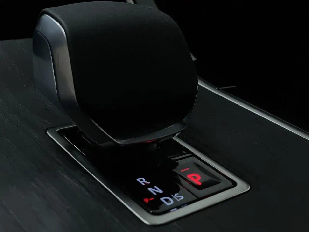 Land Rover Range Rover Velar снимка Land Rover Range Rover Velar