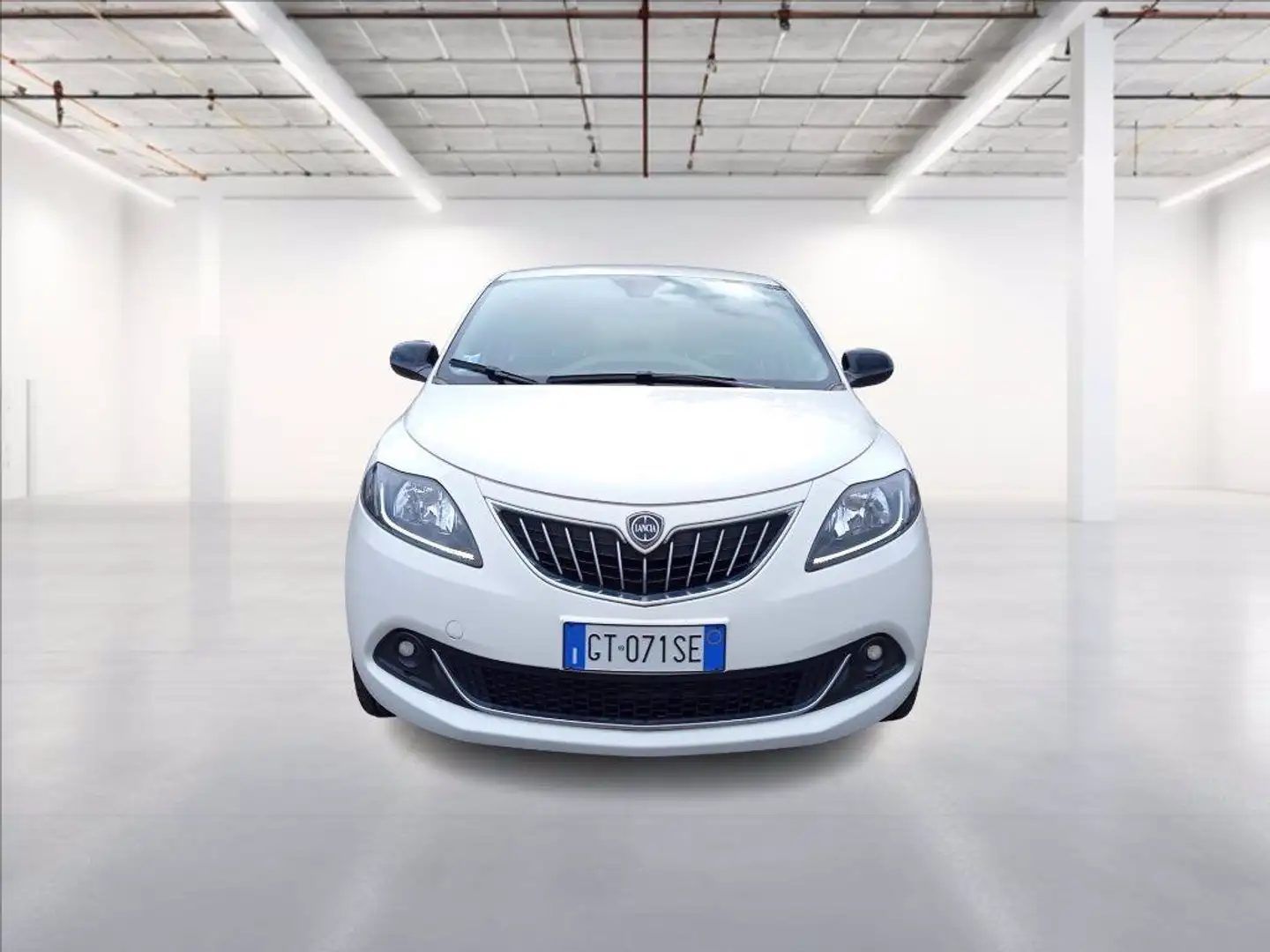 Lancia Ypsilon 1.0 firefly hybrid Platino s&s 70cv Wit - 2