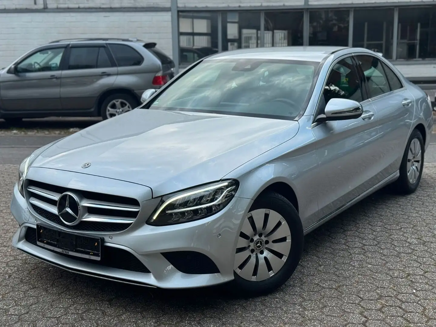 Mercedes-Benz C 200 9G-TRONIC Facelift EQ Silber - 1