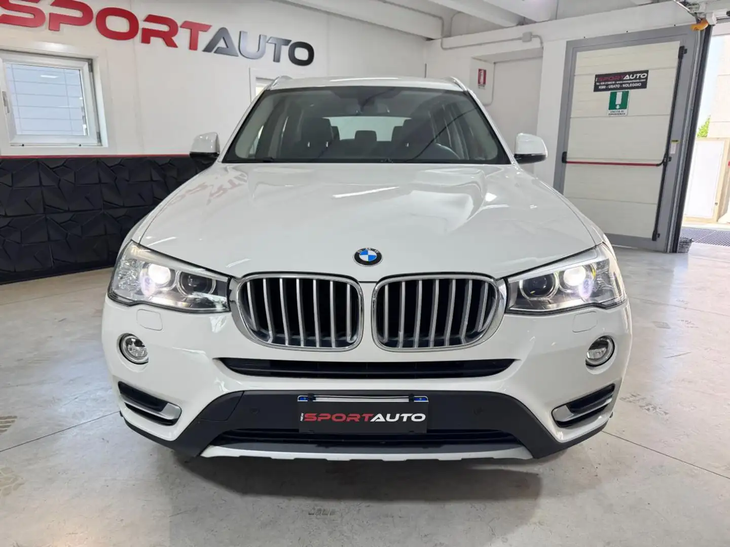 BMW X3 xDrive20d Business aut. Blanc - 2