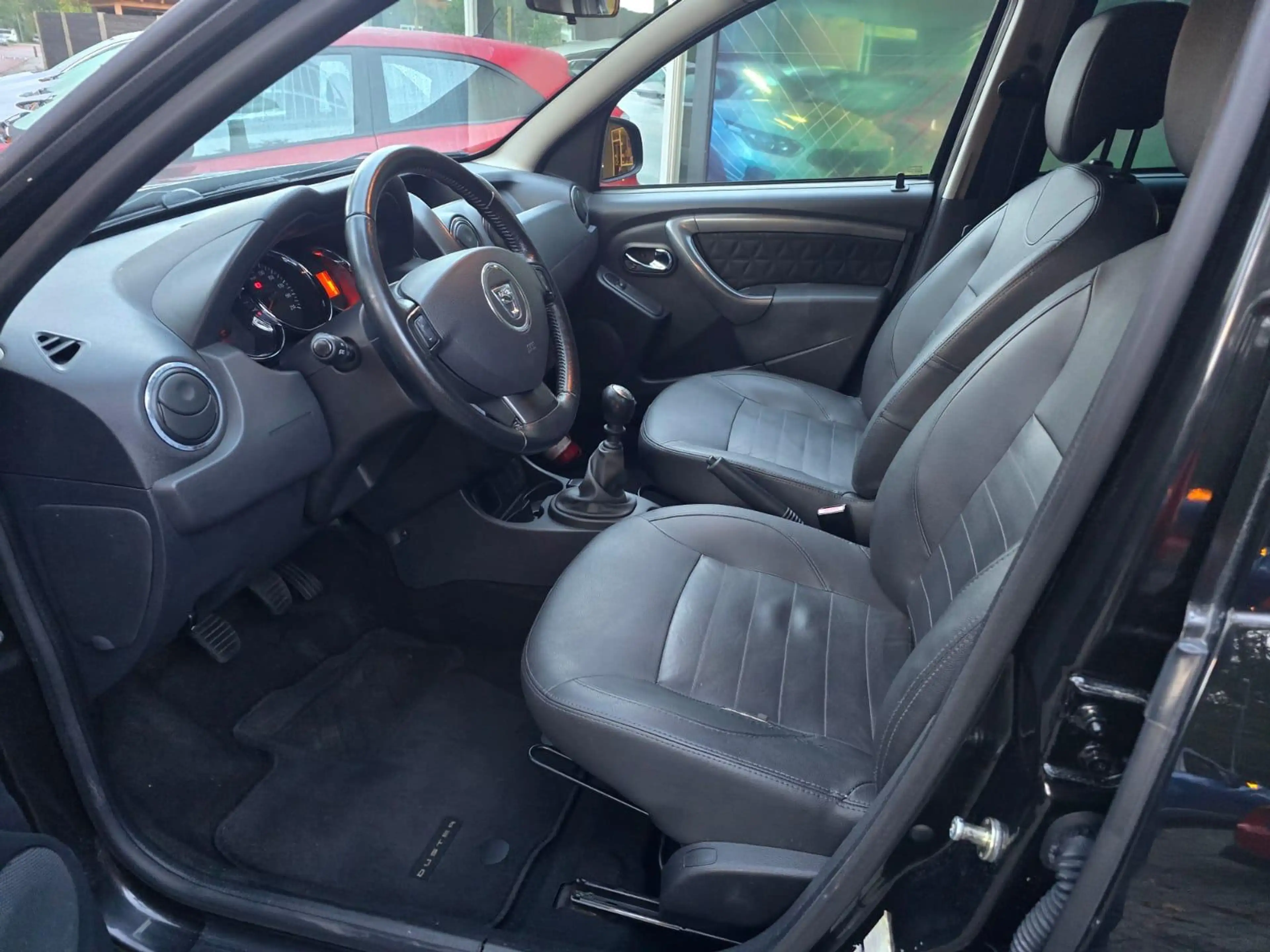 Dacia Duster 1.2 TCe 4x2 Prestige — photo 14