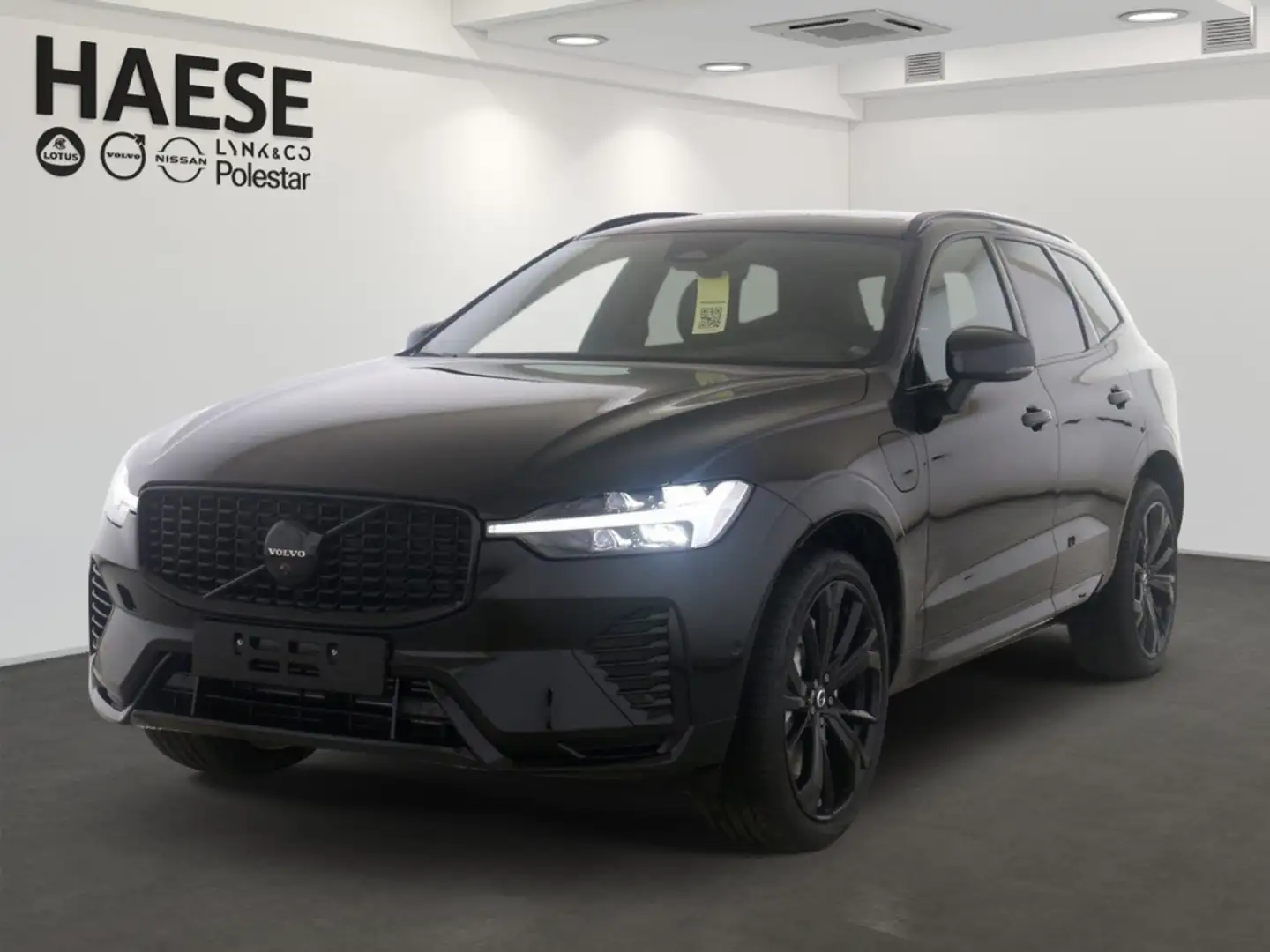 Volvo XC60 T8 Plus Black Edition Recharge Plug-In Hybrid EU6e Schwarz - 1