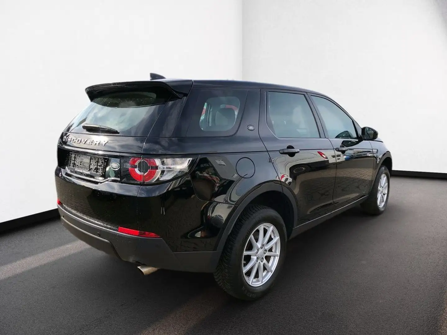 Land Rover Discovery Sport 2.0 Pure Schwarz - 2