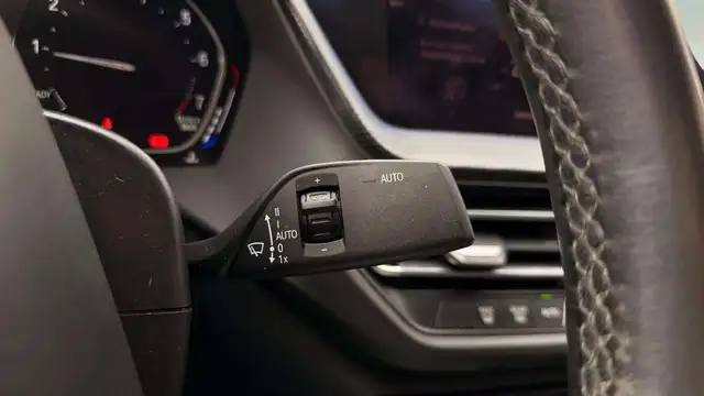BMW 2 Series view 13