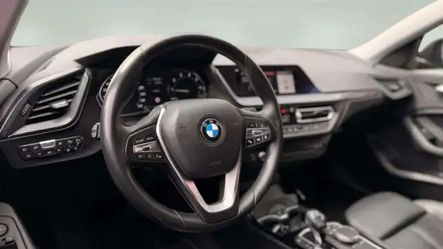 BMW 2 Series view 10